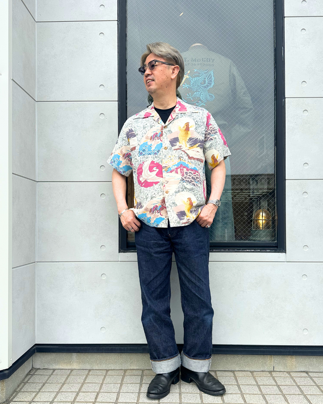 SUN SURF: Immerse yourself in Japanese culture. Our new collection