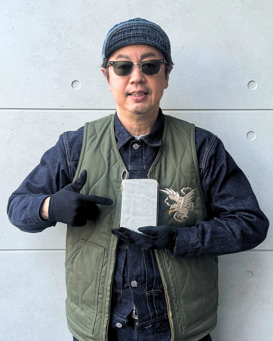 KC's 　ケイシイズ　より　限定アイテム！　体験したことのない経年変化を味わえる染色前の希少な象革を使用したエレファントクラストウォレットが入荷しました(^^)/　LIMITED クラストエレファント