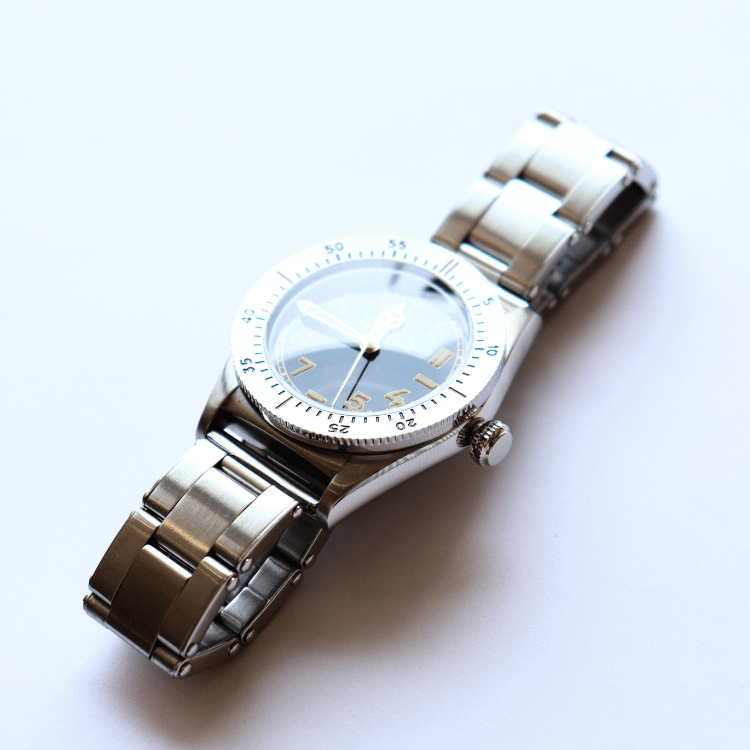 ATTRACTIONS × VAGUE WATCH Co. アトラクションズ X バーグウォッチ A20046 “20TH ANNIVERSARY WRIST WATCH” LIMITED EDITION 20THアニバーサリーリストウォッチ リミテッドエディション 腕時計 メンズ コラボレーション 20周年 アニバーサリーモデル 日本製オートマチックムーブメント