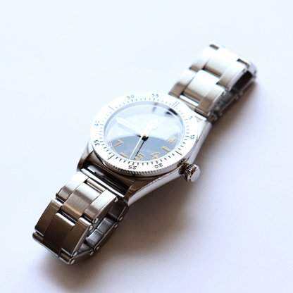 ATTRACTIONS × VAGUE WATCH Co. アトラクションズ X バーグウォッチ A20046 “20TH ANNIVERSARY WRIST WATCH” LIMITED EDITION 20THアニバーサリーリストウォッチ リミテッドエディション 腕時計 メンズ コラボレーション 20周年 アニバーサリーモデル 日本製オートマチックムーブメント
