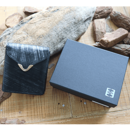 池之端銀革店 Cramp Cr-928 UKブライドル ギャルソンスリムウォレット 2つ折り 最小クラス