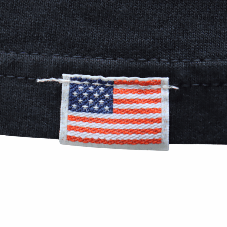 STUDIO D'ARTISAN 8212A USA Cotton Print T-Shirt, Men's Short Sleeve American Casual T-Shirt, Made with US Cotton, Parody of the Dalci Pig Series