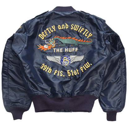 TOYS McCOY トイズマッコイ TMJ2305 TYPE L-2A TEST SAMPLE 39th FIS 51st FIW " THE HUFF " ジェームスL.トンプソン テストサンプル L-2A