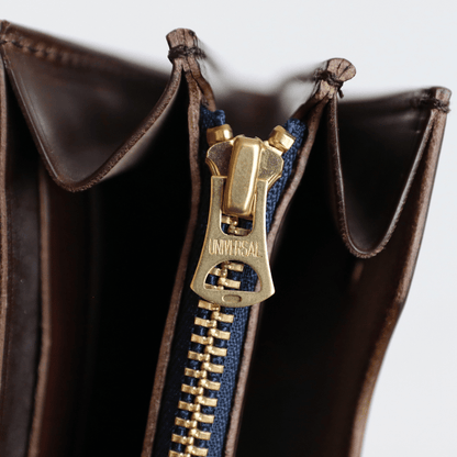 ART BROWN Long Wallet in Horween Chromexcel, Chicago, made from oiled Horween Chromexcel leather (VGW00143AB). Double-stitched. Made in Japan.