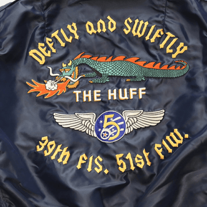 TOYS McCOY トイズマッコイ TMJ2305 TYPE L-2A TEST SAMPLE 39th FIS 51st FIW " THE HUFF " ジェームスL.トンプソン テストサンプル L-2A