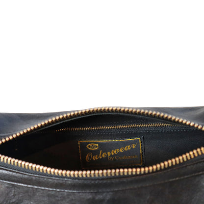 CUSHMAN クッシュマン 29118 LEATHER SHOULDER BAG MEDIUM シボ感のある カウハイド シュリンクレザー を使用した レザーショルダーバッグ ( Mサイズ ) スタッズカスタムショルダーバック 牛革 真鍮スタッズ WALDES社製ボールチェーン ジッパー