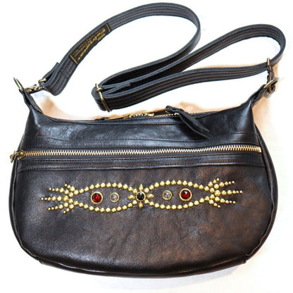 CUSHMAN クッシュマン 29118 LEATHER SHOULDER BAG MEDIUM シボ感のある カウハイド シュリンクレザー を使用した レザーショルダーバッグ ( Mサイズ ) スタッズカスタムショルダーバック 牛革 真鍮スタッズ WALDES社製ボールチェーン ジッパー