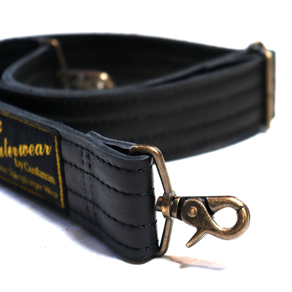 CUSHMAN クッシュマン 29118 LEATHER SHOULDER BAG MEDIUM シボ感のある カウハイド シュリンクレザー を使用した レザーショルダーバッグ ( Mサイズ ) スタッズカスタムショルダーバック 牛革 真鍮スタッズ WALDES社製ボールチェーン ジッパー