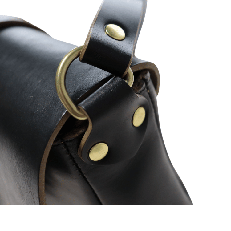 ART BROWN アートブラウン VGC00072AB Chromexcel Postman Bag クロムエクセル ポストマンバッグ 日本製 ショルダーバッグ 本革 Horween社製クロムエクセル 長財布が入るサイズ