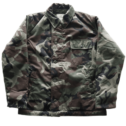BUZZ RICKSON'S バズリクソンズ BR15763 Type DECK A-2 “BUZZ RICKSON MFG. CO.” CAMOUFLAGE VERSION カモフラージュバージョン デッキA-2ジャケット 米海軍 甲板作業用ジャケットN-1の後継モデル コットン・ナイロンの混紡生地 ウッドランドのカモフラージュ生地