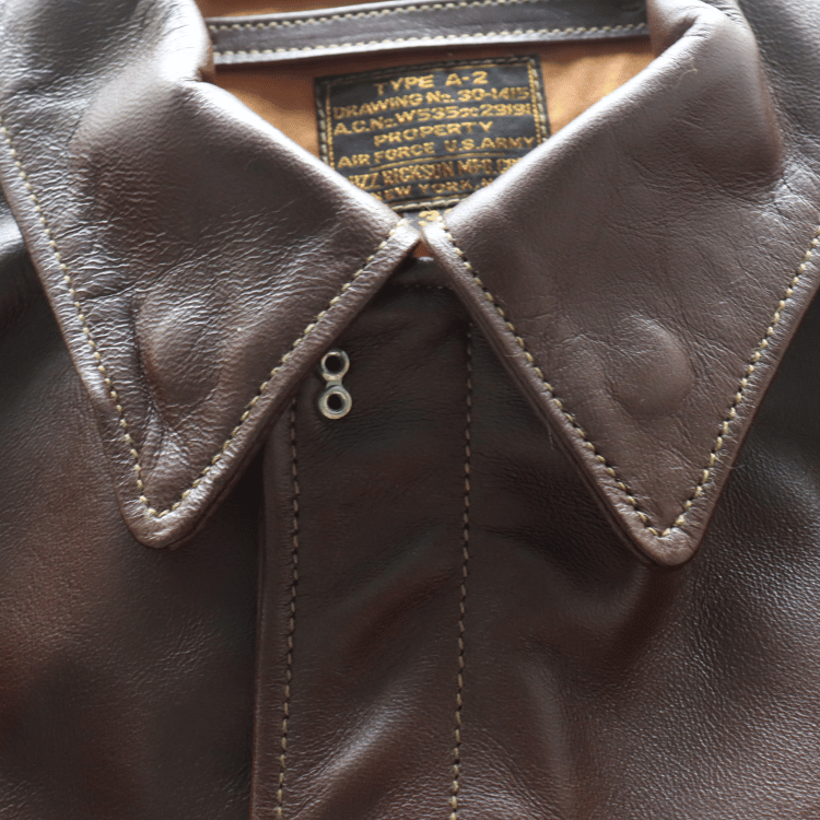 BUZZ RICKSON'S バズリクソンズ BR80659 Type A-2 “A.C. No.W535 ac 29191 BUZZ RICKSON MFG.CORP.” ブロンコ社 1942年製造モデル 陸軍航空隊 あずき色 赤褐色のラセットブラウン ステッチワーク クロスステッチ