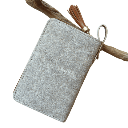 KC's ケイシイズ  kcsgentei1【限定商品】ロングビルフォールド ガネーシャ ラウンドジップ エレファント(クラスト)