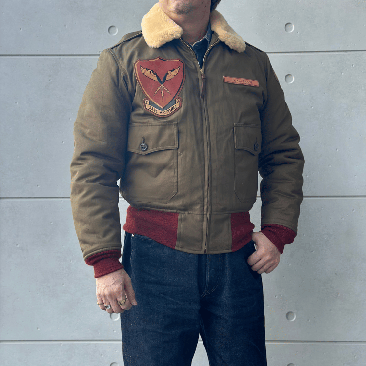 TOYS McCOY トイズマッコイ TMJ2528 TYPE B-10 TOYS McCOY MFG.CO. " Miss D-day " B-10 ジャケット ミリタリージャケット 赤リブ