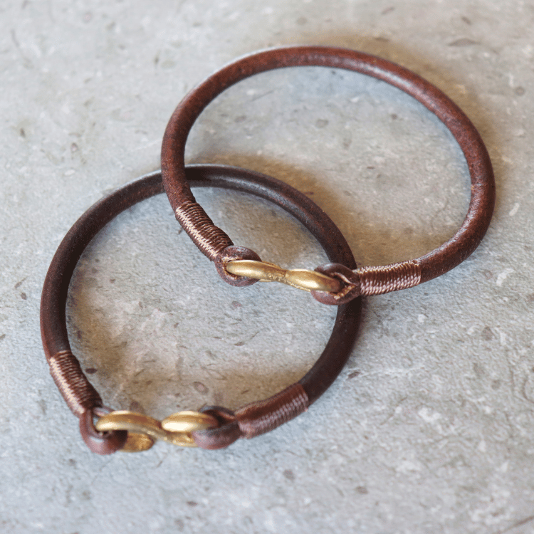 KC's KQA002 S-hook Cowhide NEO Bracelet, Made with Premium Cowhide Leather, Hand-Stitched with Colored Stitching, Durable and Luxurious, Size M