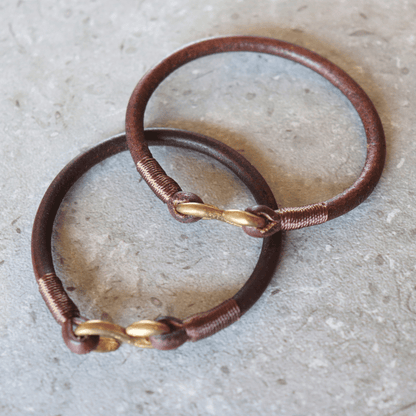 KC's KQA002 S-hook Cowhide NEO Bracelet, Made with Premium Cowhide Leather, Hand-Stitched with Colored Stitching, Durable and Luxurious, Size M