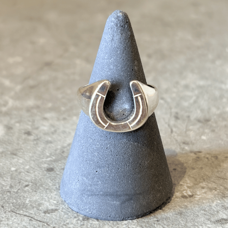 BILT BUCK BS0007 Horseshoe Ring Men's Vintage Ring Silver Ring Heritage Silver Ring Collection