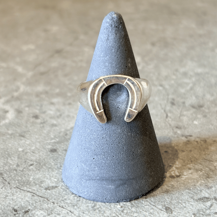 BILT BUCK BS0007 Horseshoe Ring Men's Vintage Ring Silver Ring Heritage Silver Ring Collection