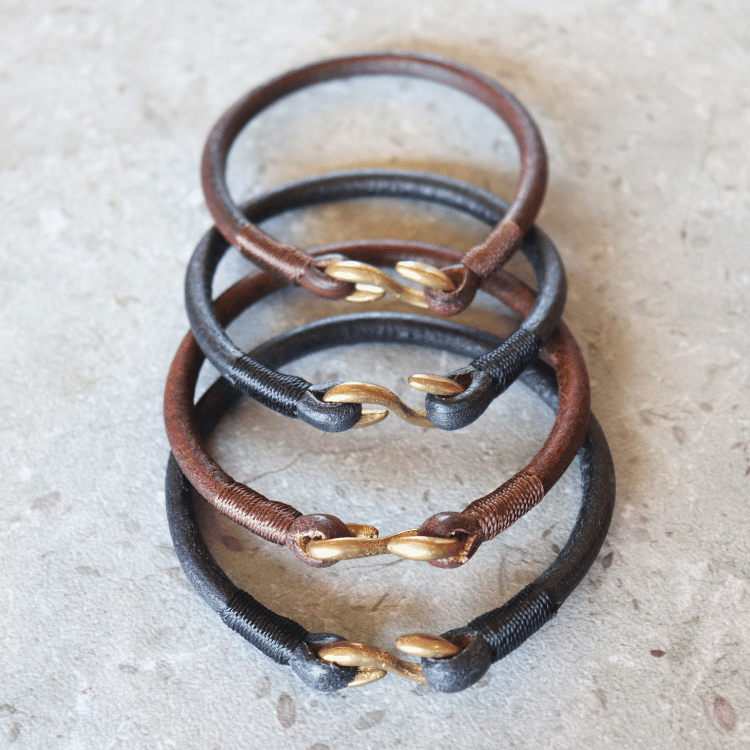 KC's KQA002 S-hook Cowhide NEO Bracelet, Made with Premium Cowhide Leather, Hand-Stitched with Colored Stitching, Durable and Luxurious, Size M