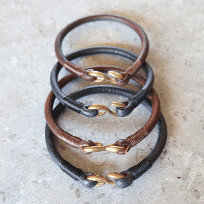 KC's KQA002 S-hook Cowhide NEO Bracelet, Made with Premium Cowhide Leather, Hand-Stitched with Colored Stitching, Durable and Luxurious, Size M