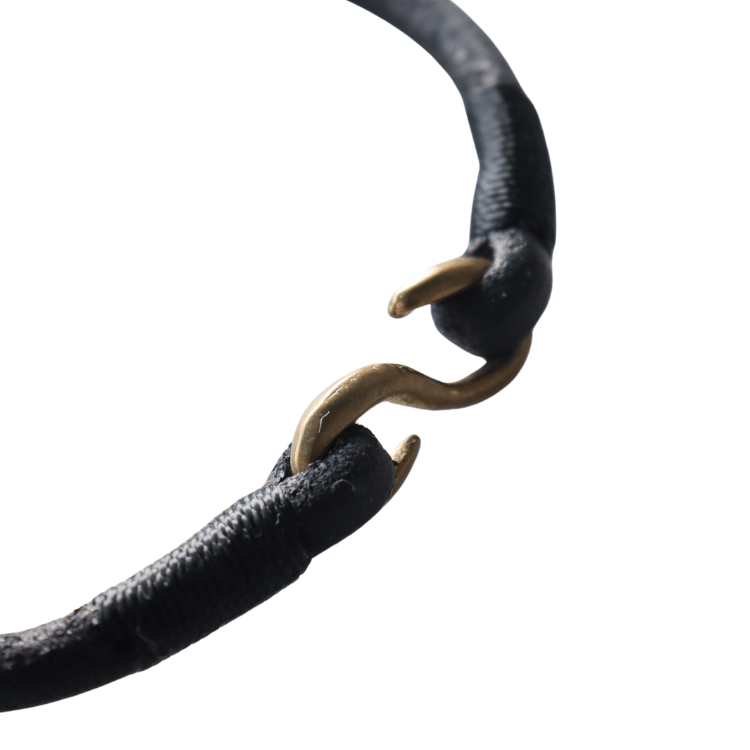 KC's KQA002 S-hook Cowhide NEO Bracelet, Made with Premium Cowhide Leather, Hand-Stitched with Colored Stitching, Durable and Luxurious, Size M