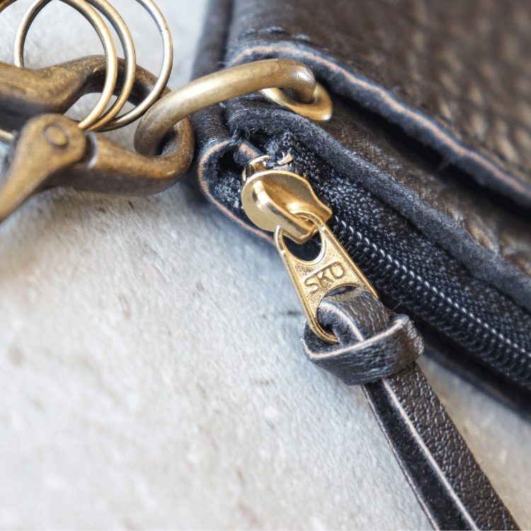 KC's ケイシイズ KCP001 Coin Purse EM2 Large Buffalo コインケースEM2ラージ バッファロー 財布 小銭入れ コインケース アメカジ バイソン革