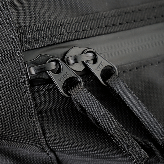 ATTRACTIONS アトラクションズ x SPEAKEASY A20037 Black Messenger ブラックメッセンジャー ショルダーバッグ