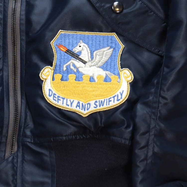 TOYS McCOY トイズマッコイ TMJ2305 TYPE L-2A TEST SAMPLE 39th FIS 51st FIW " THE HUFF " ジェームスL.トンプソン テストサンプル L-2A